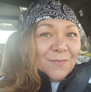 Meet your Posher, Dee dee